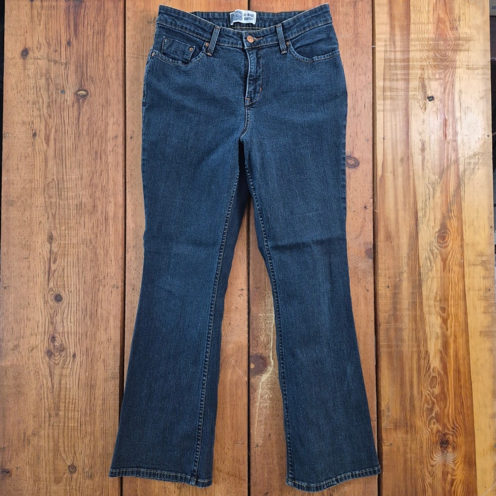 Signature by Levi Strauss & Co Womens Bootcut Jeans Dark Wash Size 10 Short - Picture 1 of 13